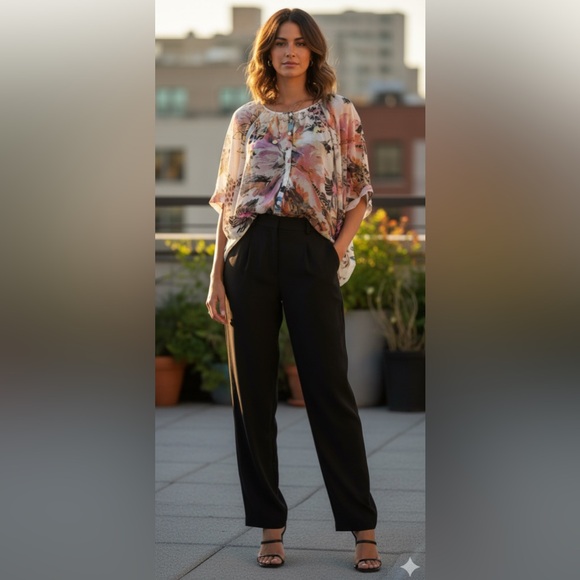 Tribal floral top - Picture 2 of 8